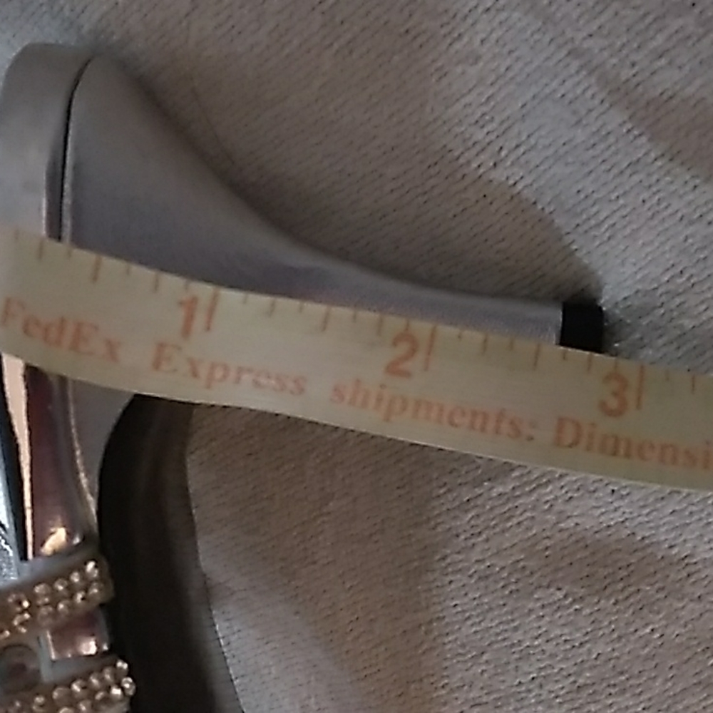 Caparros silver heels - Picture 9 of 9
